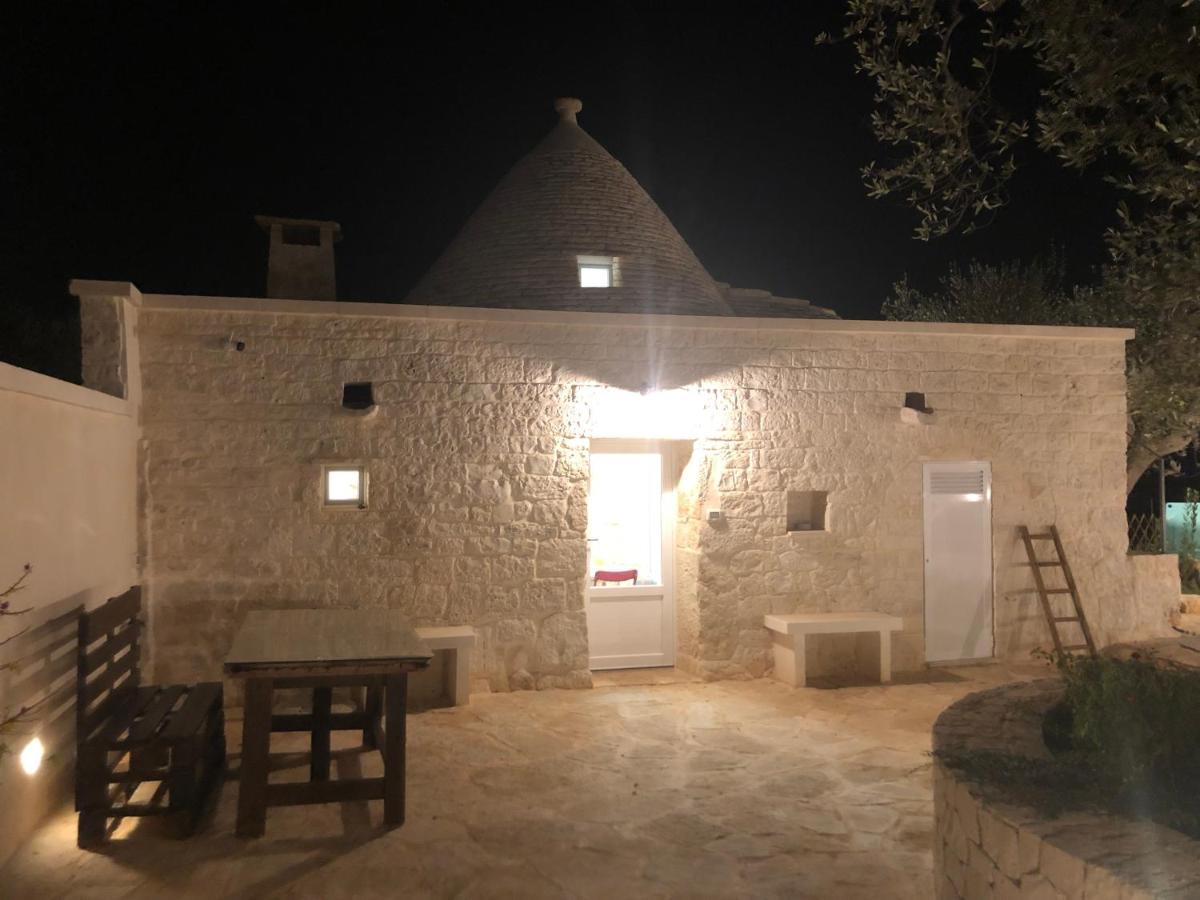 Trullo Dell' Edera Con Piscina Privata Apartment Alberobello Exterior photo