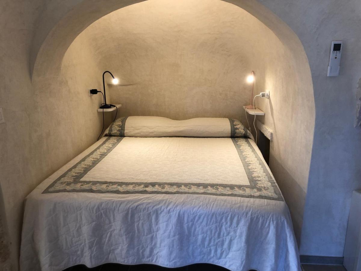 Trullo Dell' Edera Con Piscina Privata Apartment Alberobello Exterior photo