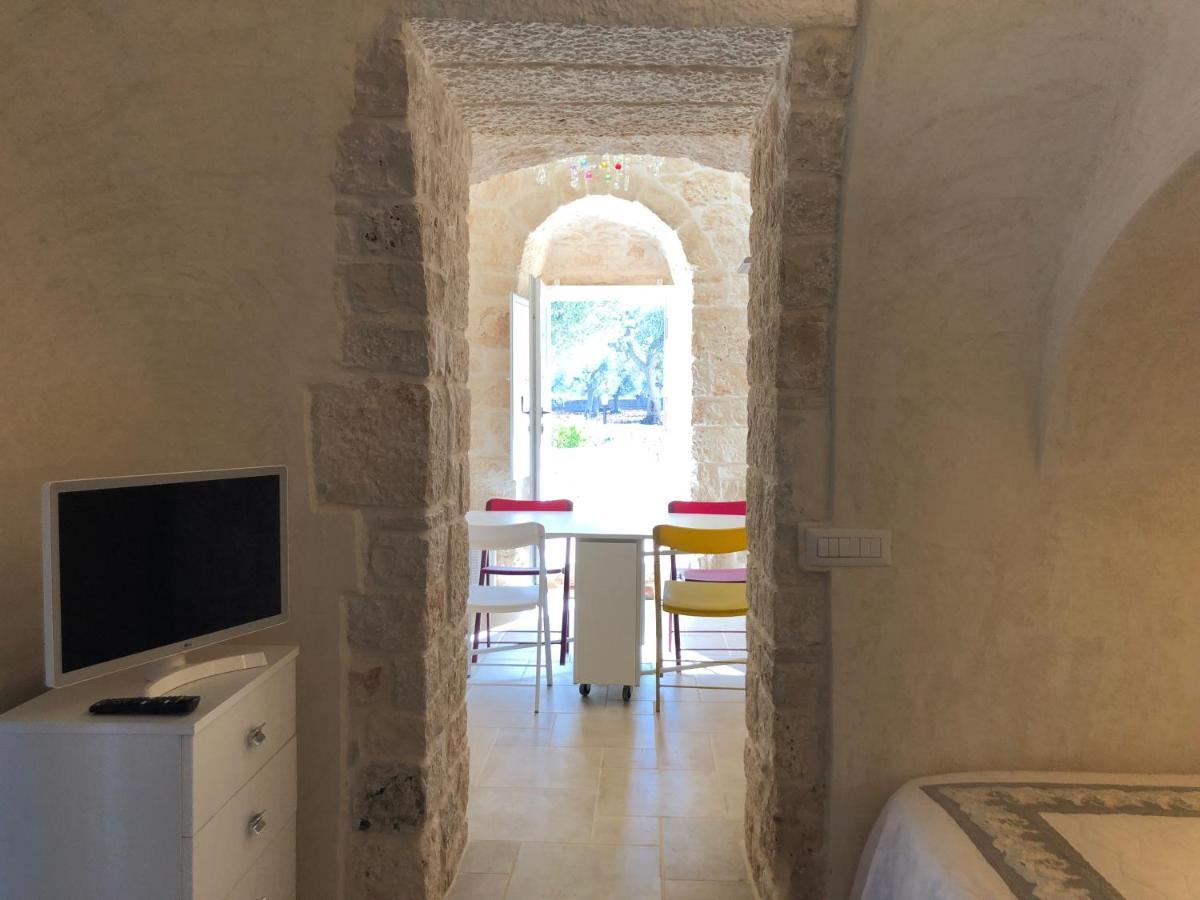 Trullo Dell' Edera Con Piscina Privata Apartment Alberobello Exterior photo