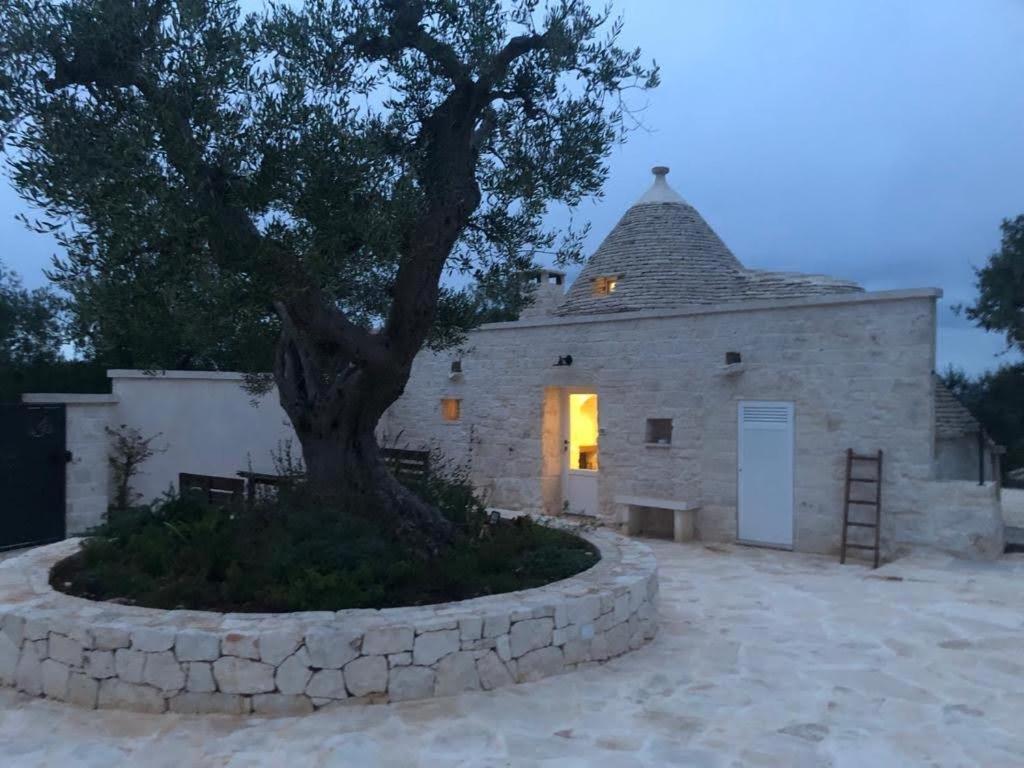 Trullo Dell' Edera Con Piscina Privata Apartment Alberobello Exterior photo