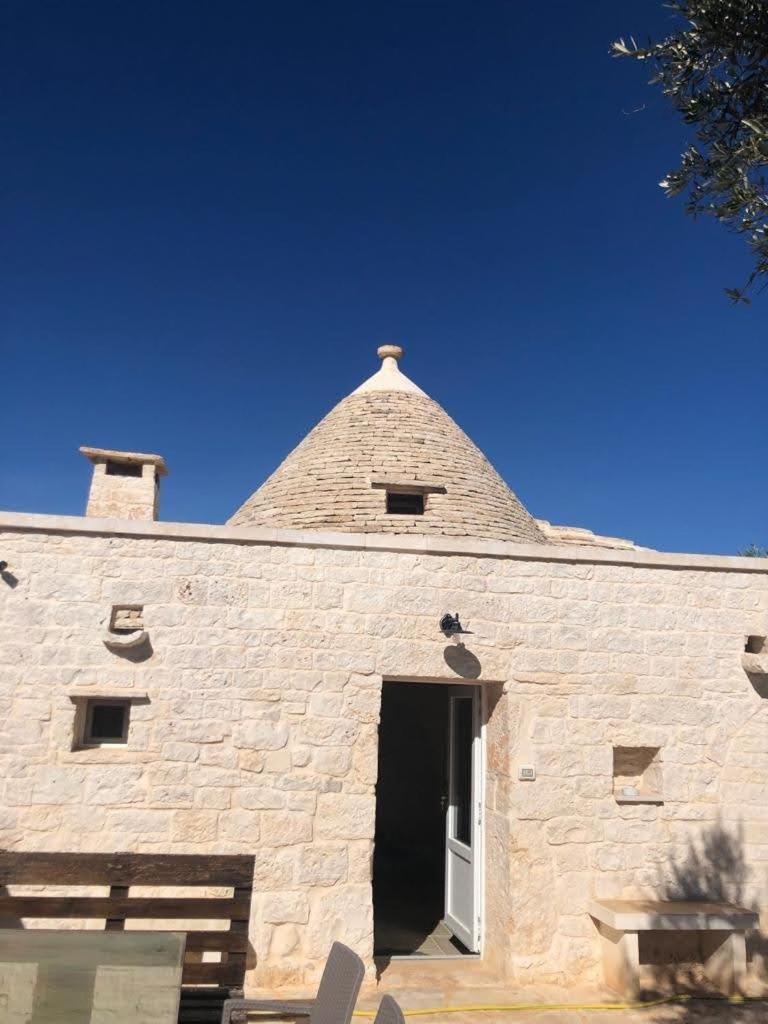 Trullo Dell' Edera Con Piscina Privata Apartment Alberobello Exterior photo