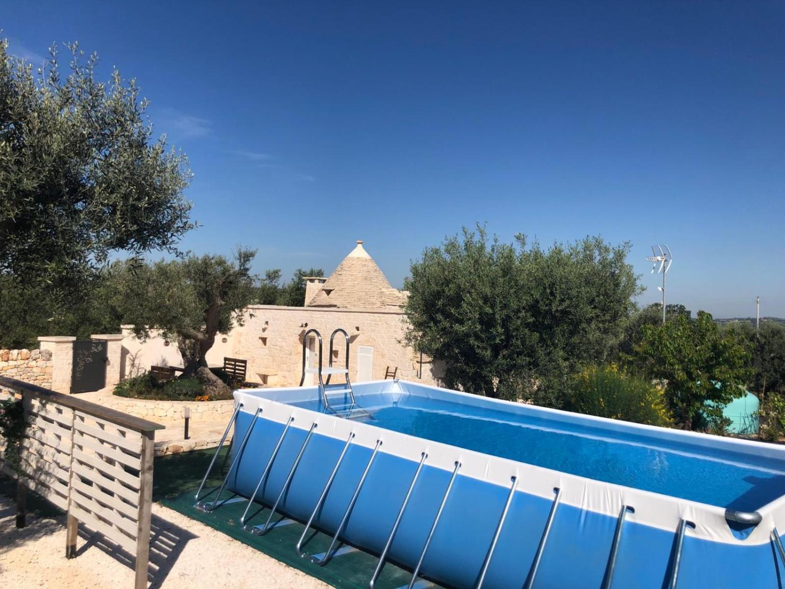 Trullo Dell' Edera Con Piscina Privata Apartment Alberobello Exterior photo